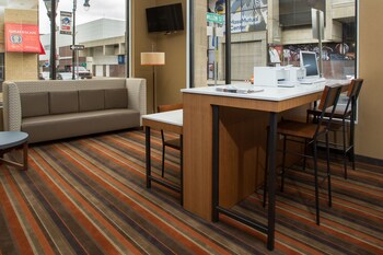 holiday inn express springfield downtown by ihg