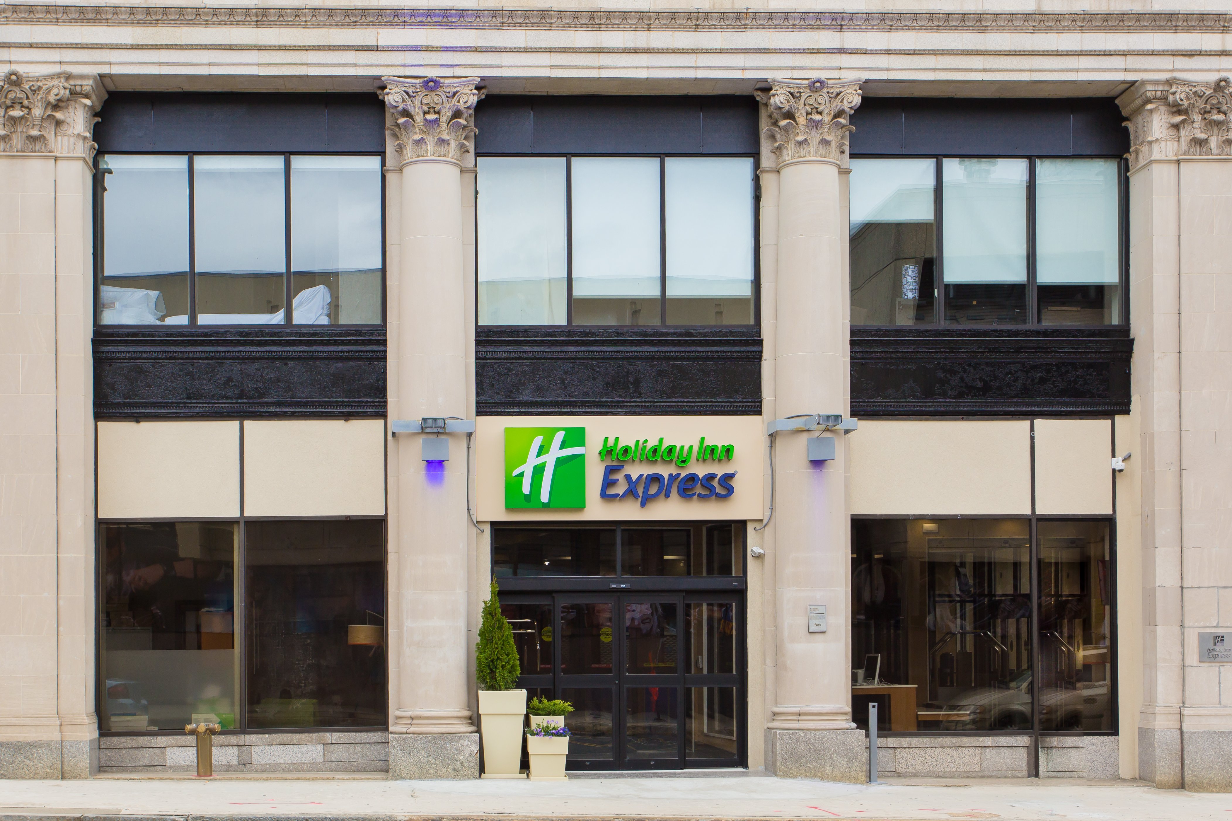 holiday inn express springfield downtown by ihg