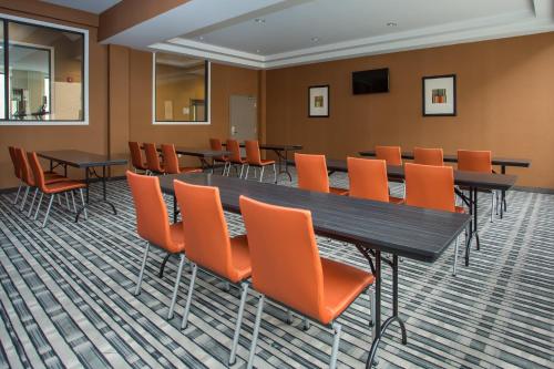holiday inn express springfield downtown by ihg