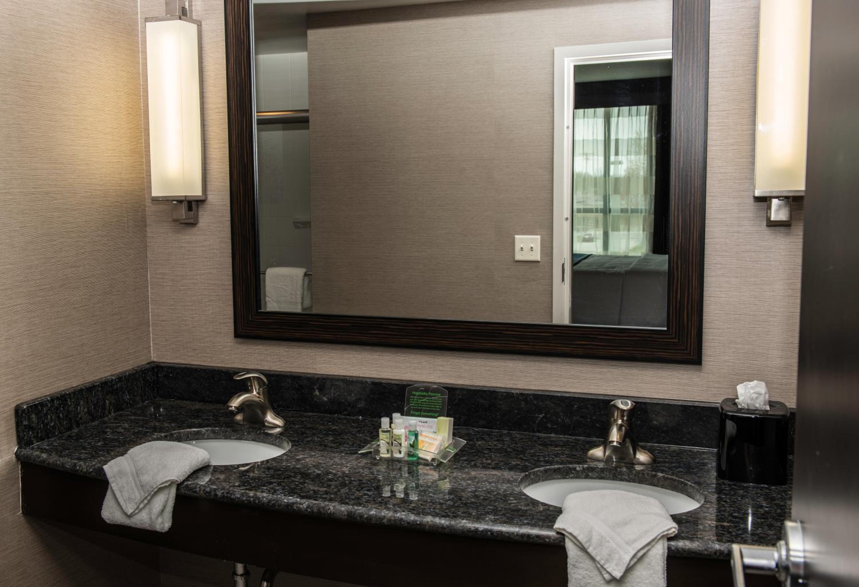 holiday inn paducah riverfront by ihg