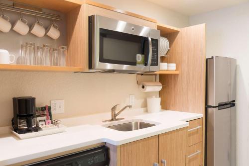 home2 suites by hilton nokomis sarasota casey key