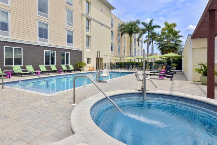 home2 suites by hilton nokomis sarasota casey key