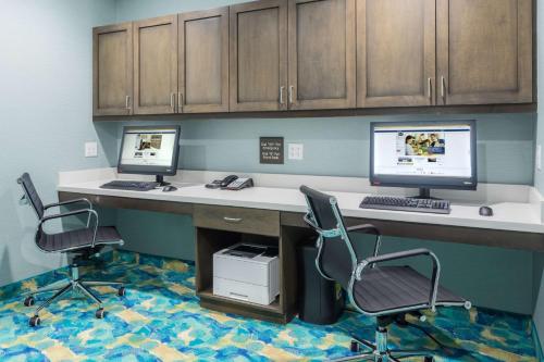 hampton inn and suites mary esther fort walton beach
