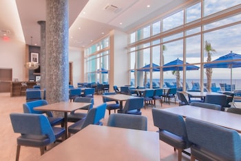 Hampton Inn & Suites Panama City Beach-Beachfront,Gulf Resort Beach>>Bay County,3 star