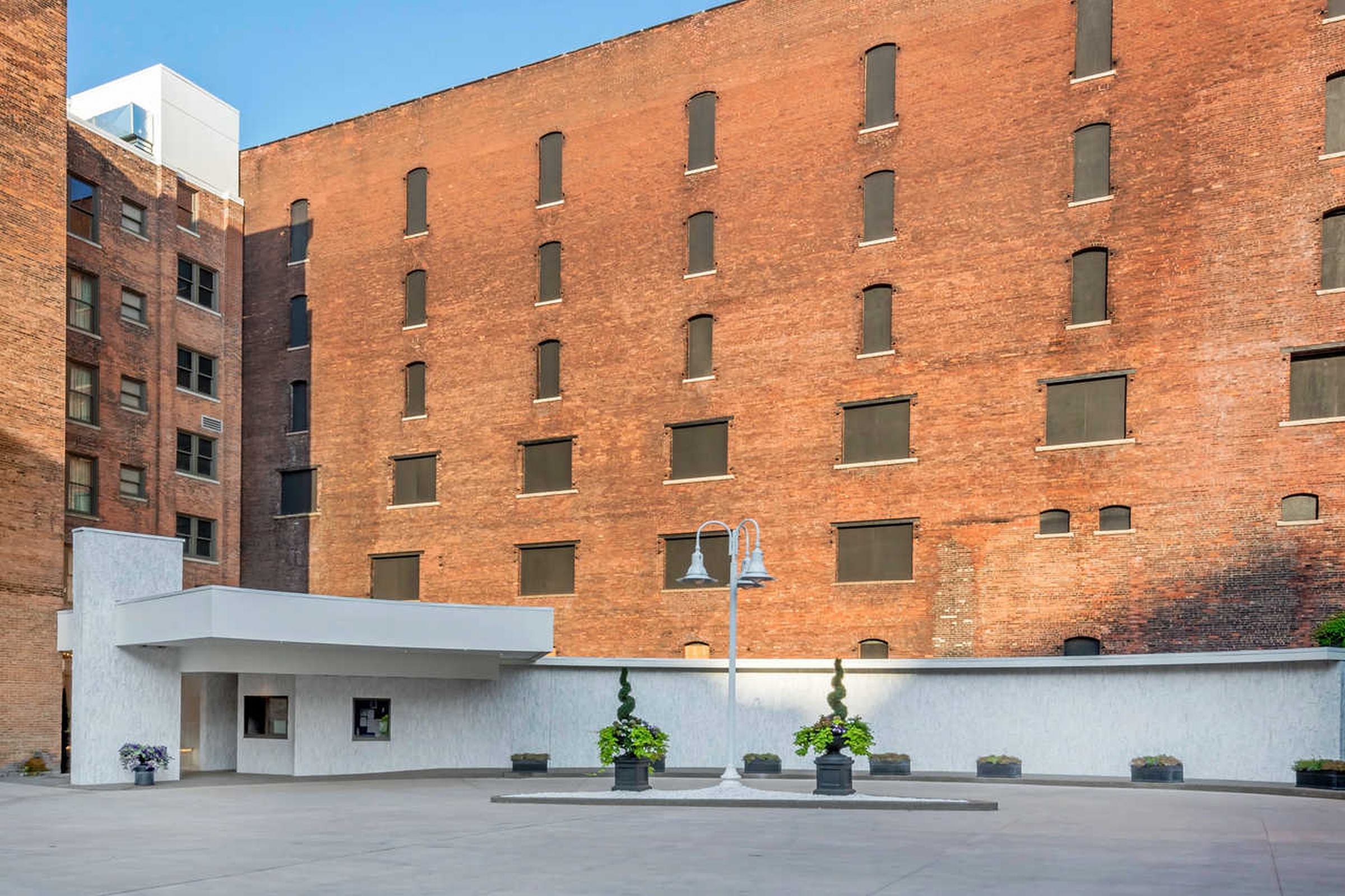 Curtiss Hotel, Ascend Hotel Collection,Corning>>Buffalo,5 star
