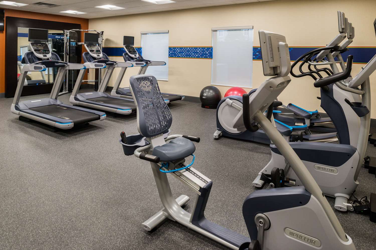 hampton inn and suites wixom