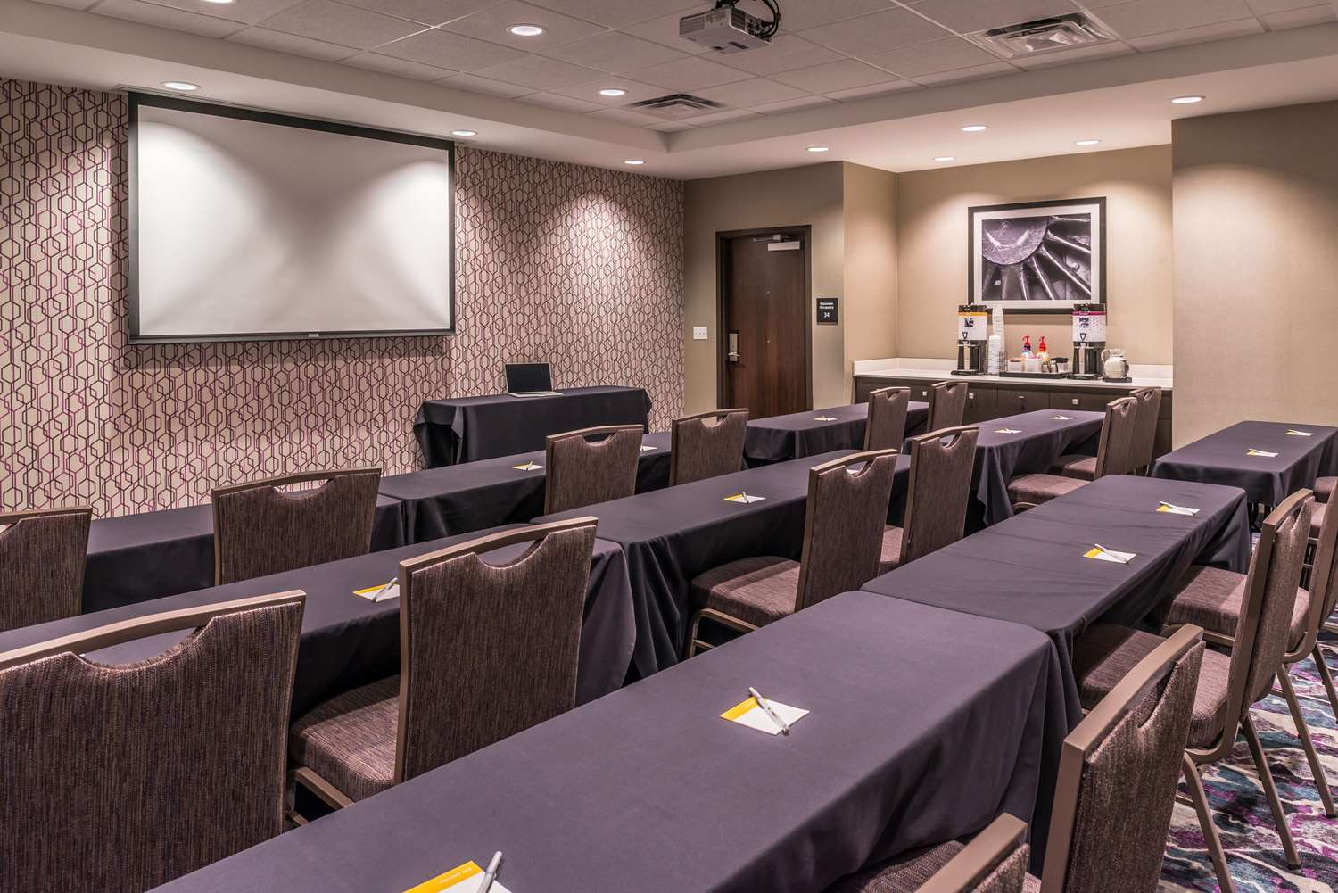hampton inn and suites wixom
