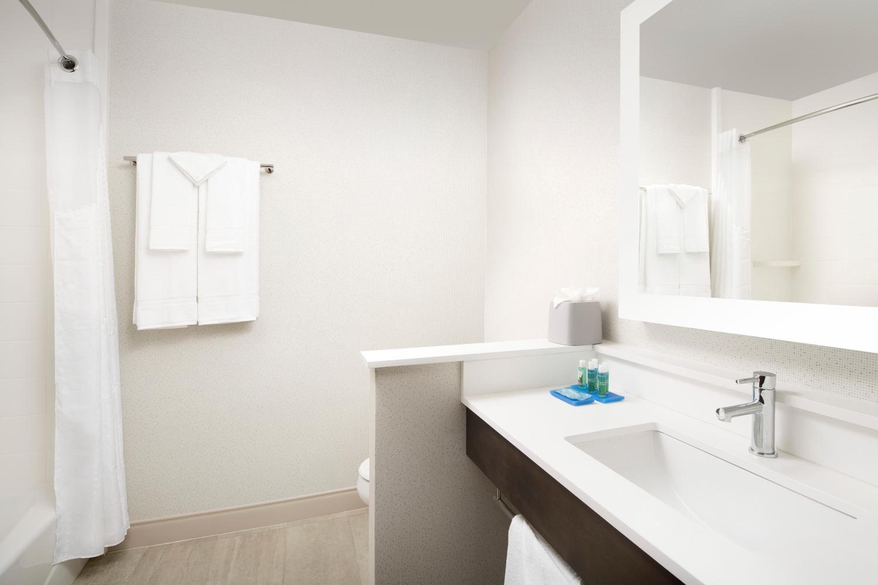 holiday inn express and suites san antonio north windcrest
