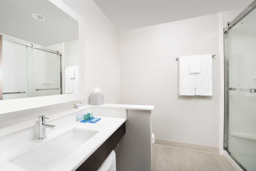 holiday inn express and suites san antonio north windcrest