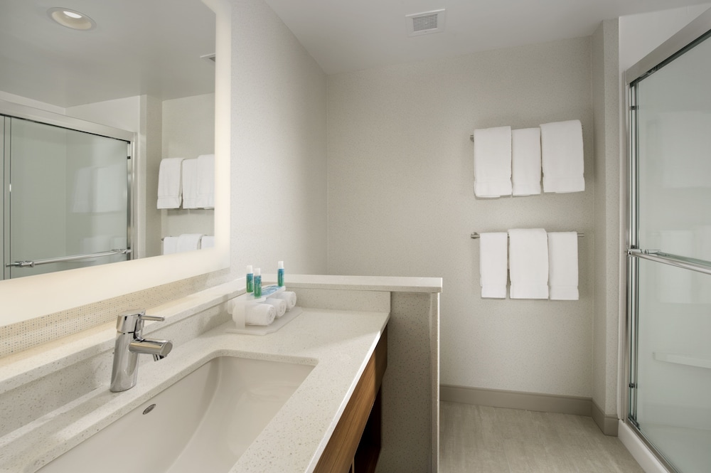 holiday inn express and suites san antonio north windcrest
