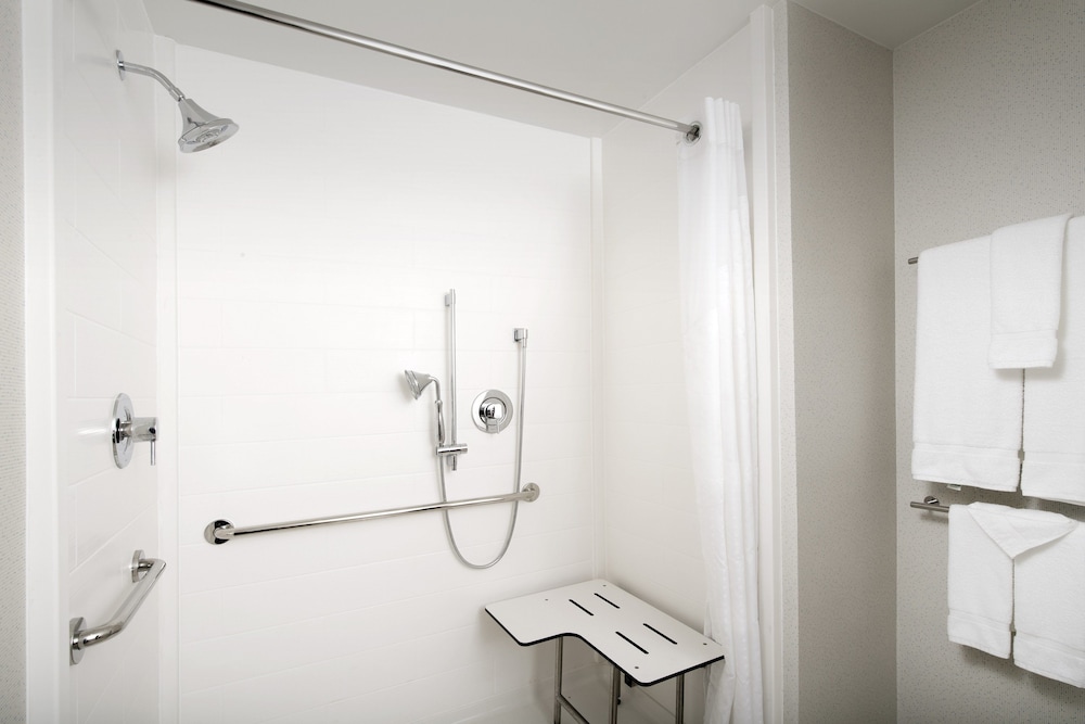 holiday inn express and suites san antonio north windcrest