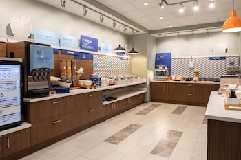 holiday inn express and suites camas vancouver by ihg