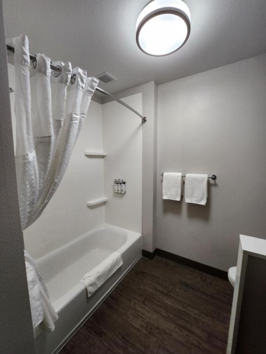 holiday inn express and suites camas vancouver by ihg