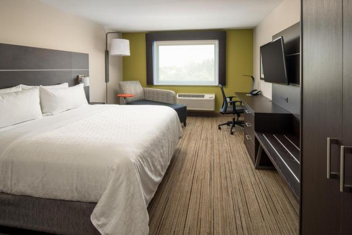 holiday inn express and suites camas vancouver by ihg