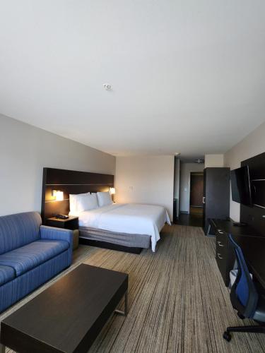 holiday inn express and suites camas vancouver by ihg