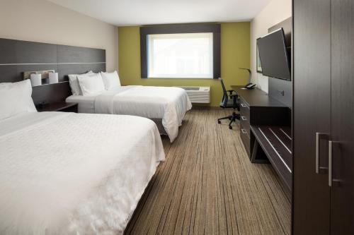holiday inn express and suites camas vancouver by ihg