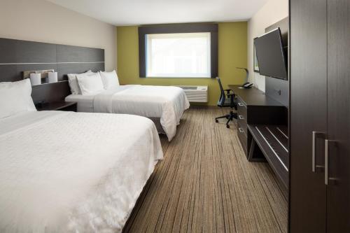 holiday inn express and suites camas vancouver by ihg