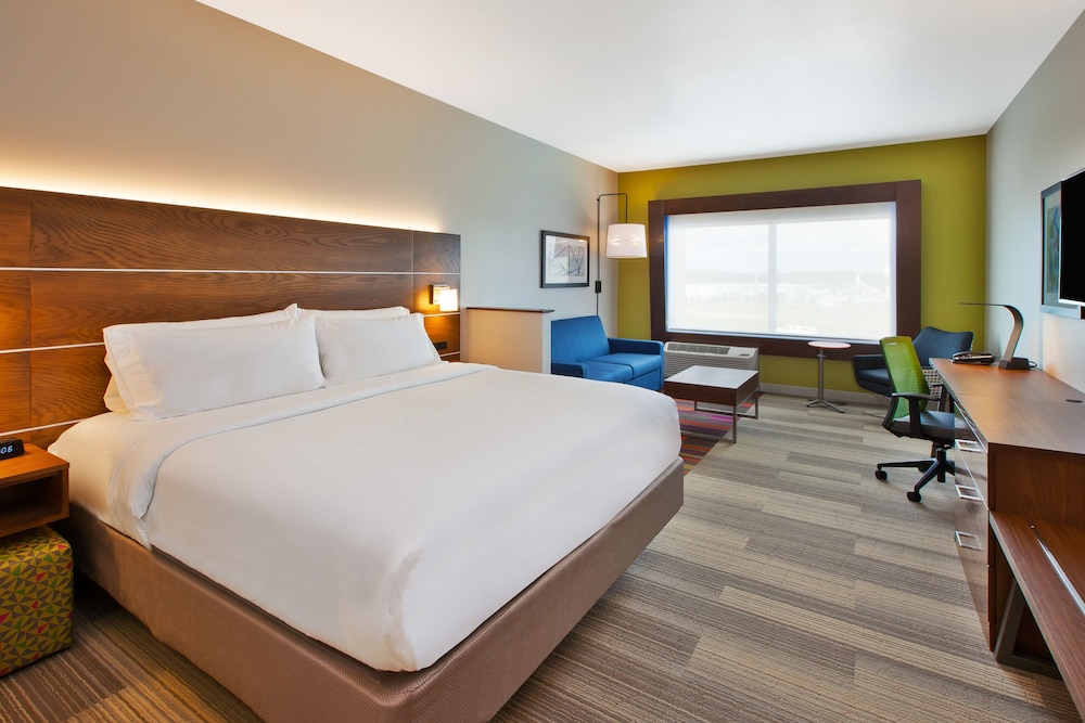 holiday inn express and suites south hill by ihg