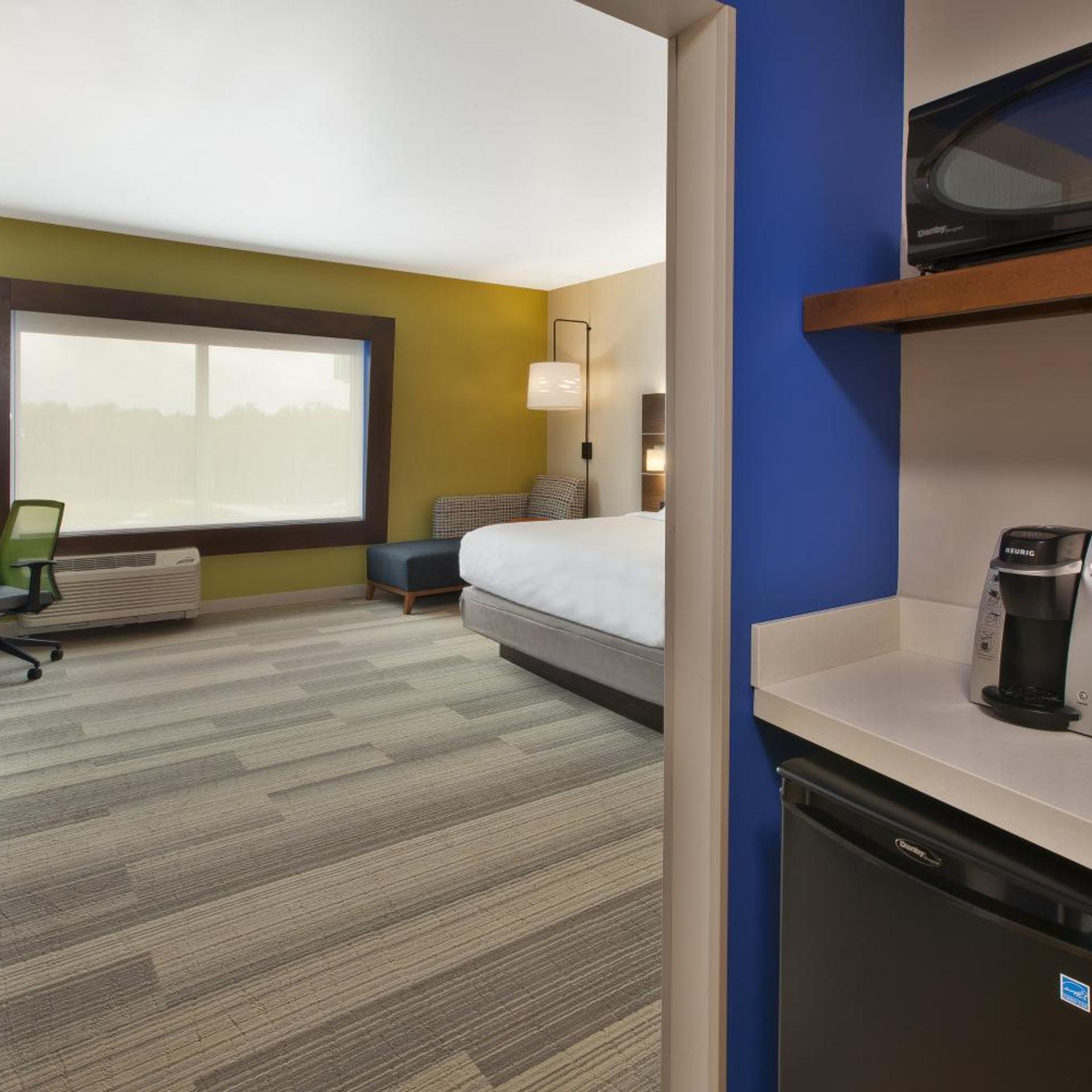 holiday inn express and suites south hill by ihg