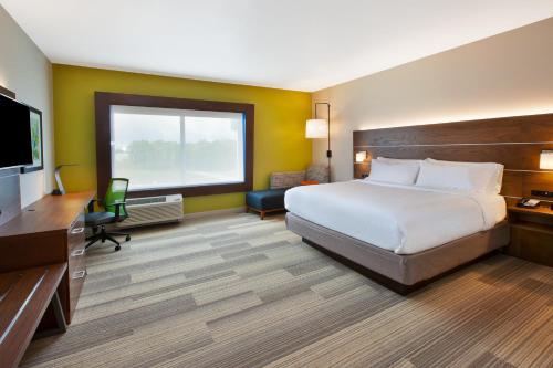 holiday inn express and suites south hill by ihg