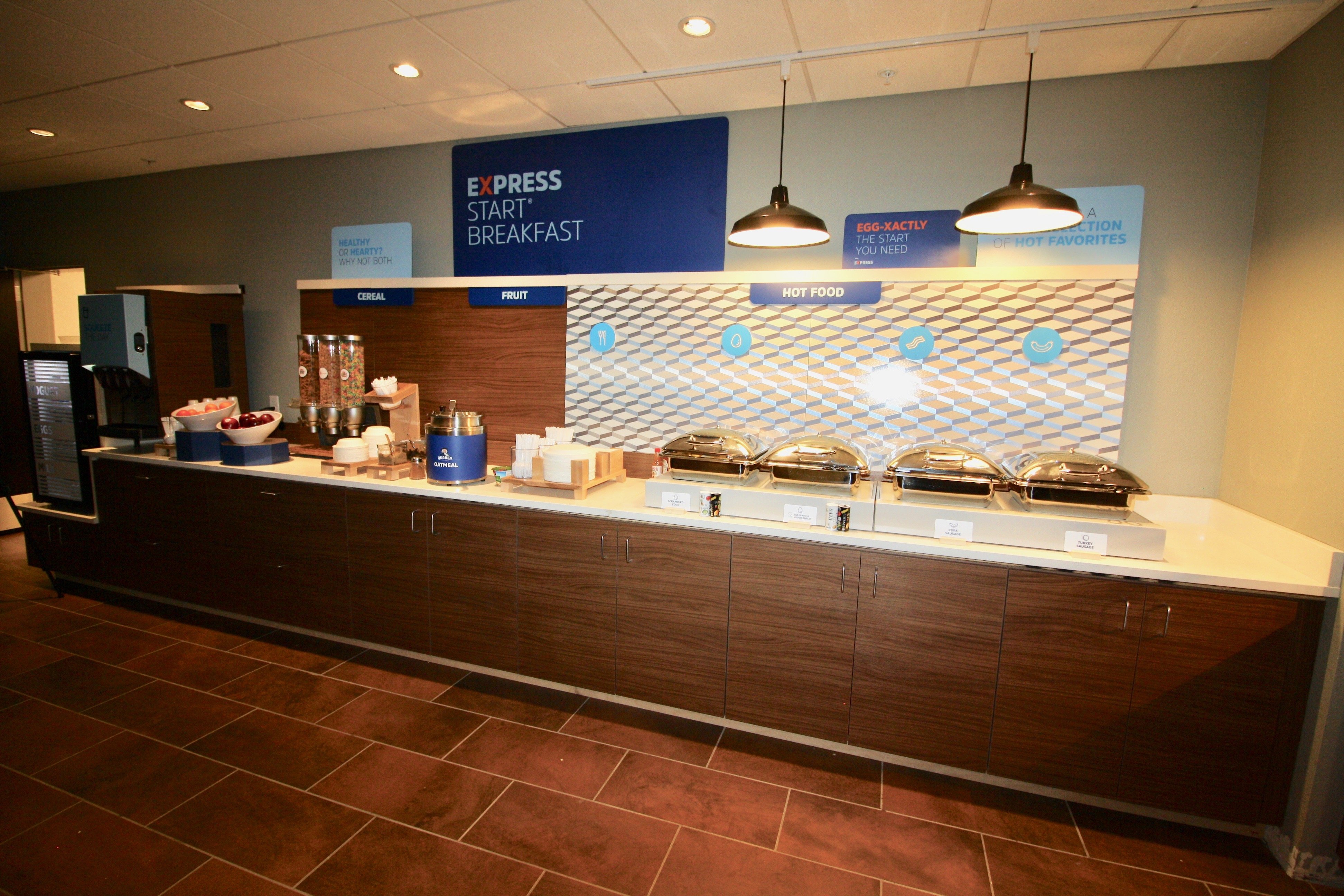 holiday inn exp and sts kirksville university area