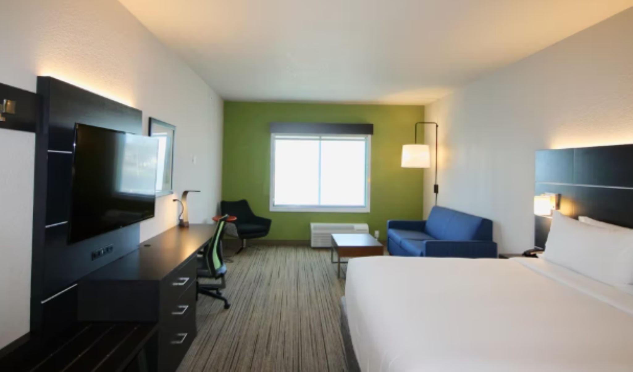 holiday inn exp and sts kirksville university area