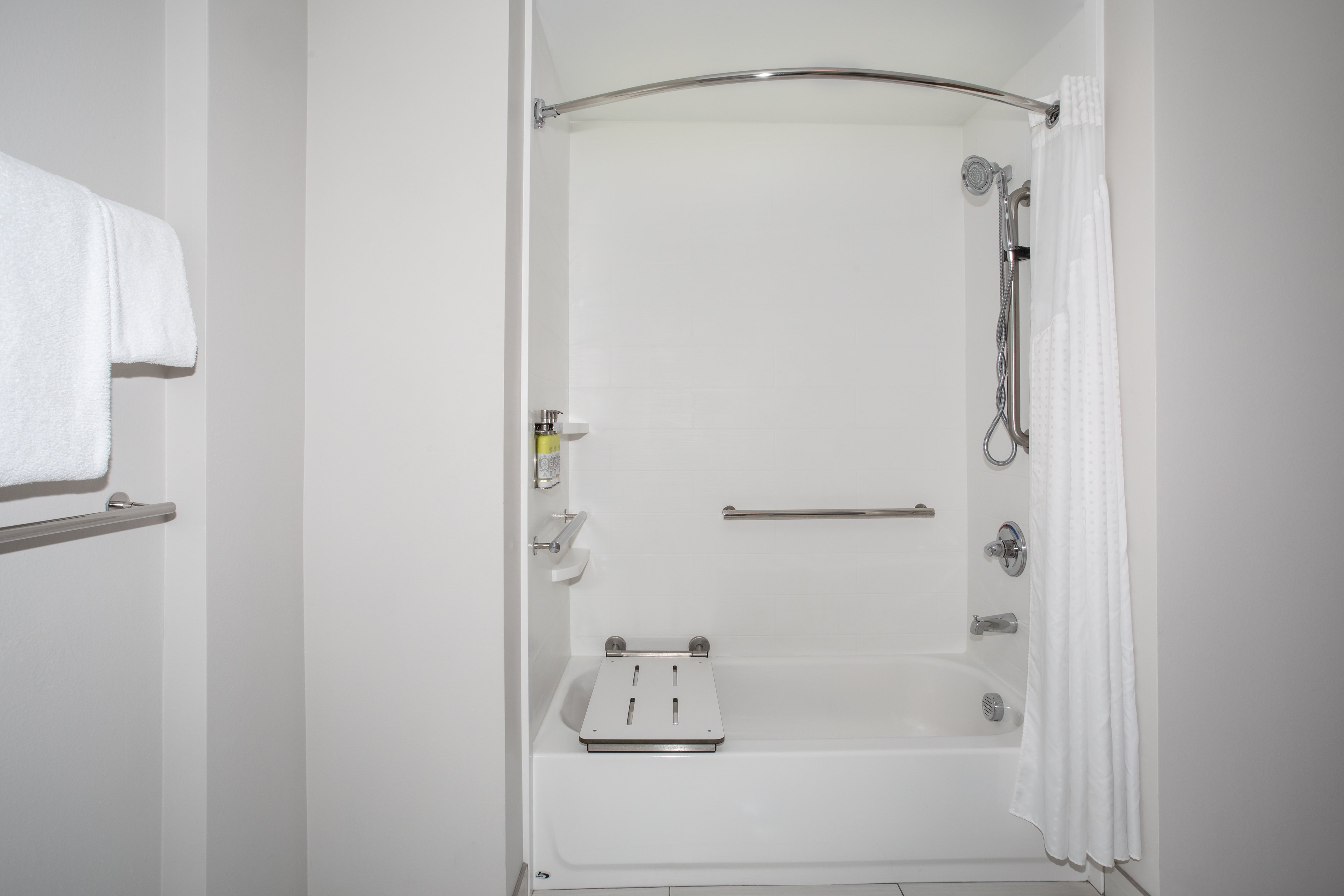 holiday inn express and suites sterling by ihg