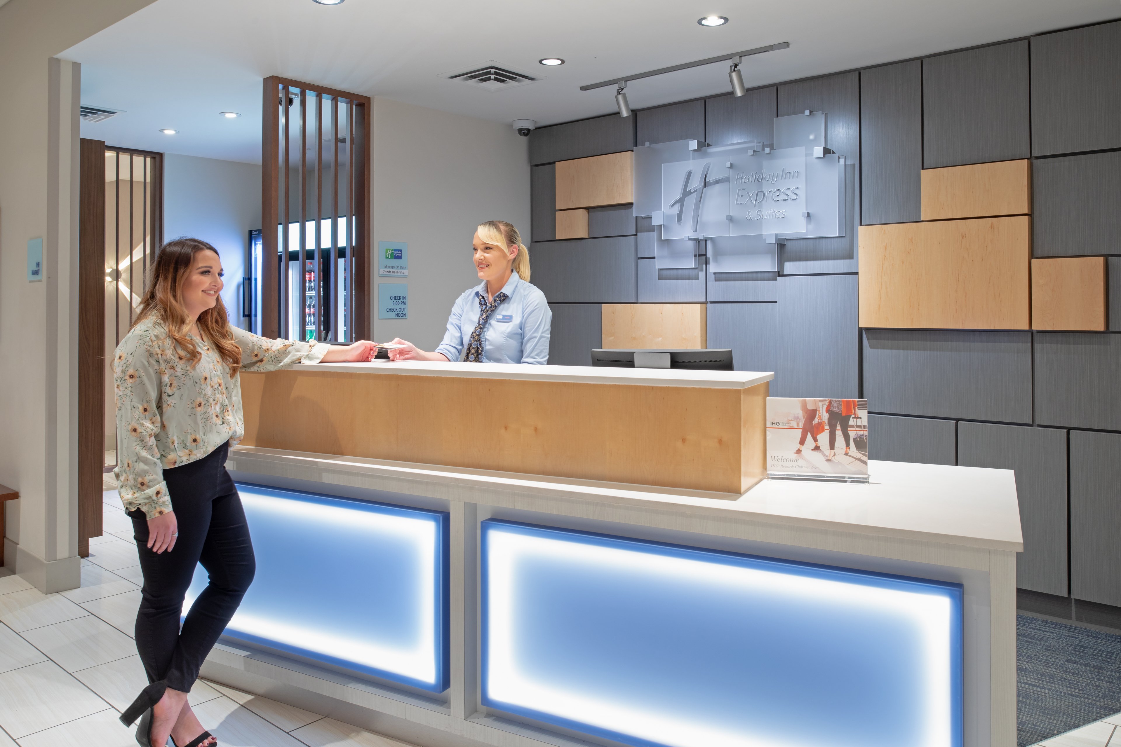 holiday inn express and suites sterling by ihg