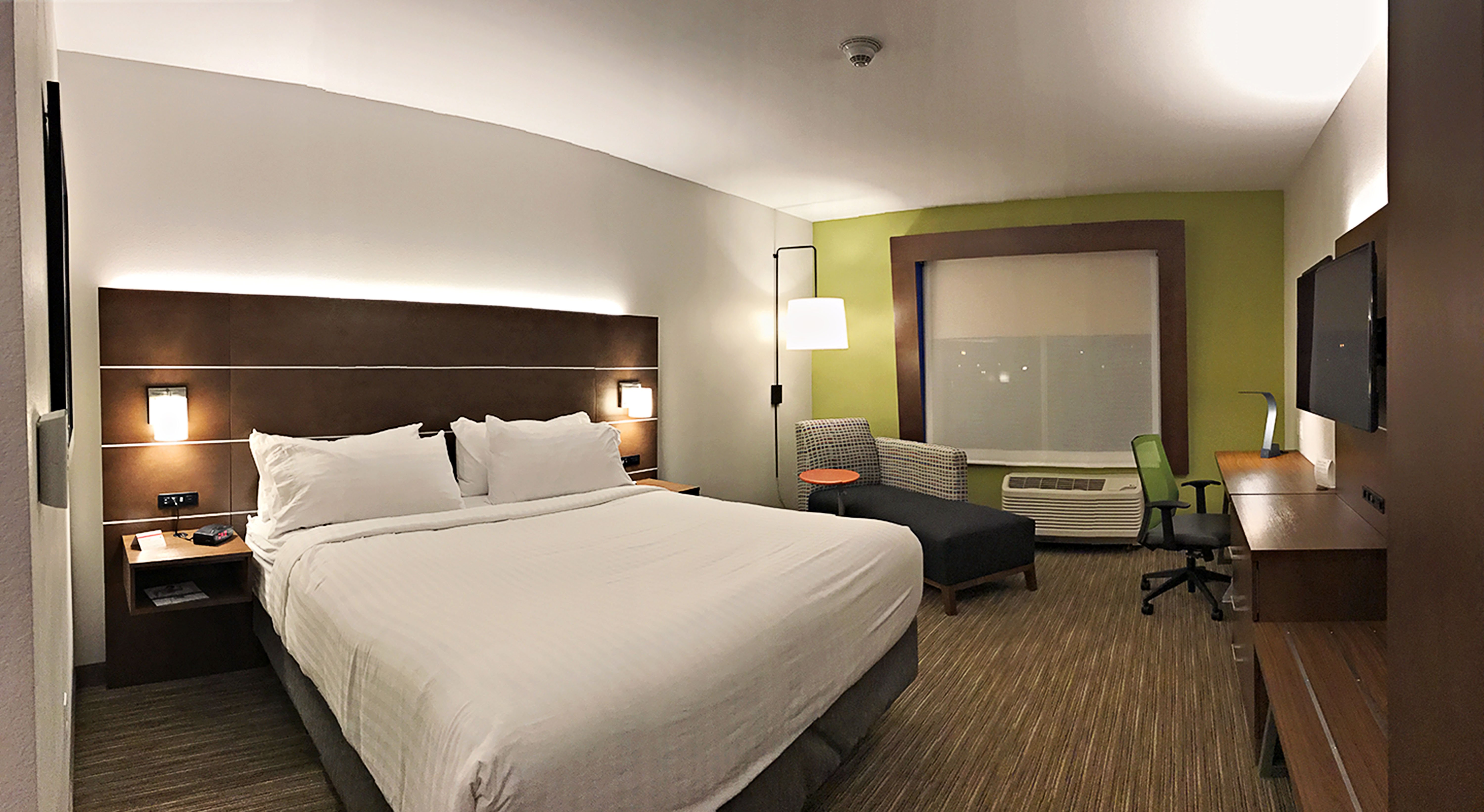holiday inn express and suites sterling by ihg