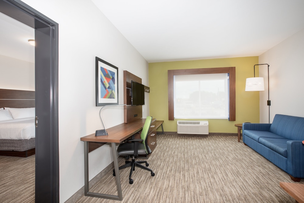 holiday inn express and suites sterling by ihg