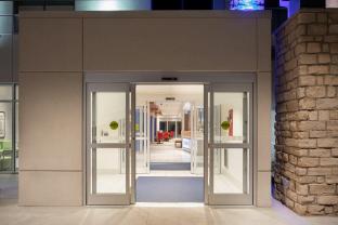 holiday inn express and suites sterling by ihg