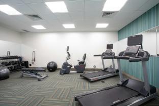 holiday inn express and suites sterling by ihg