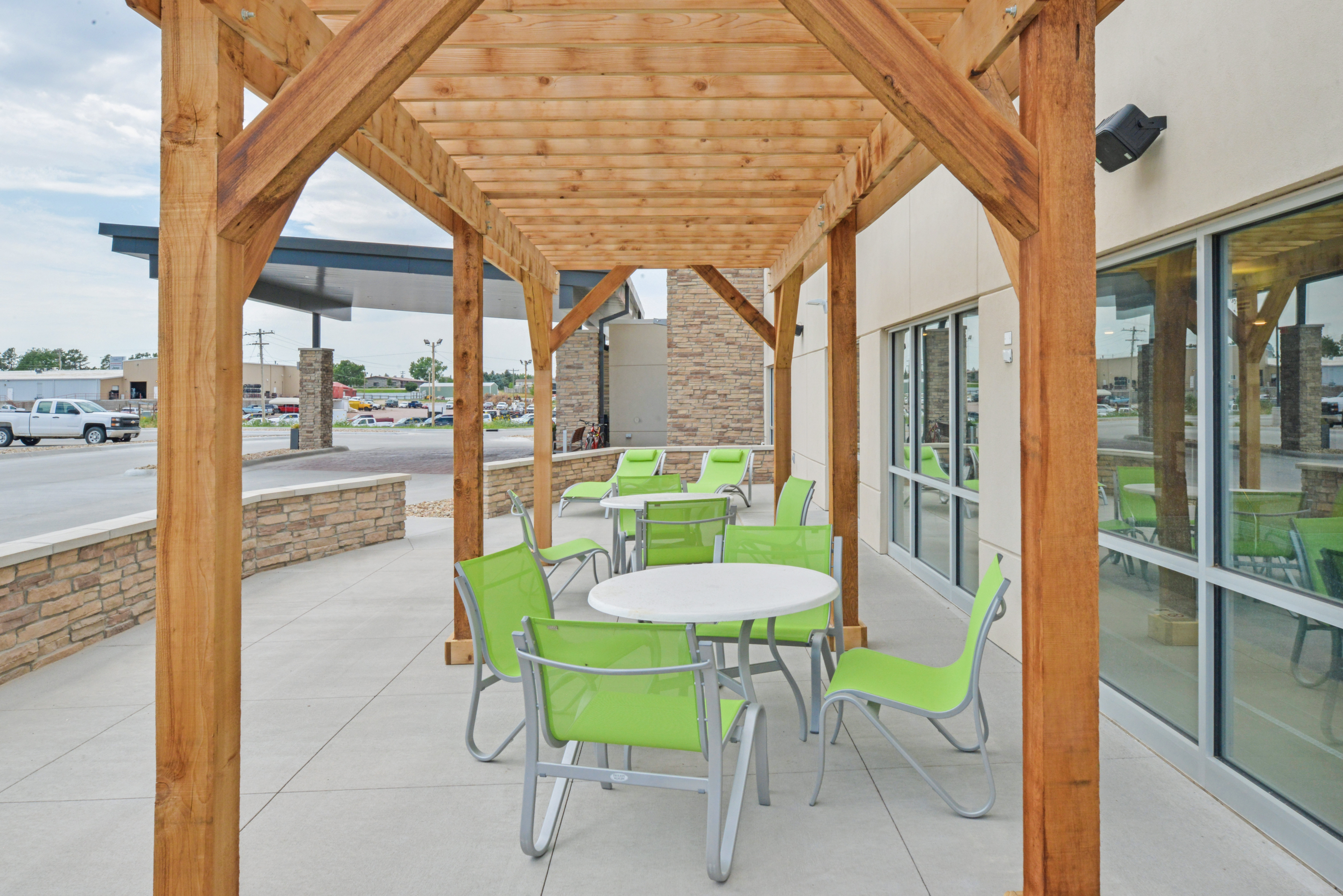 holiday inn express and suites chadron by ihg