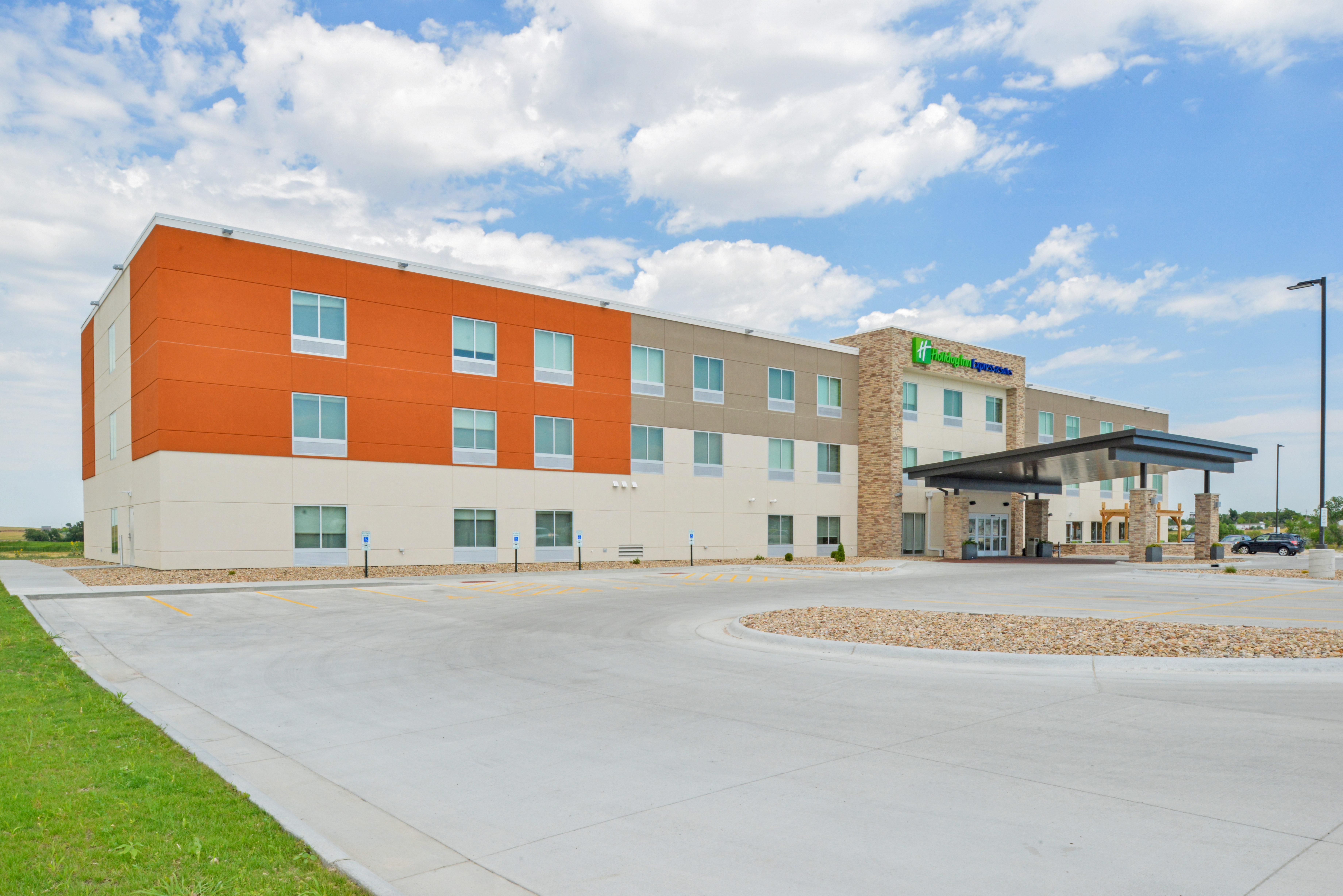 holiday inn express and suites chadron by ihg
