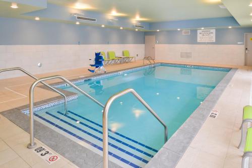 holiday inn express and suites chadron by ihg