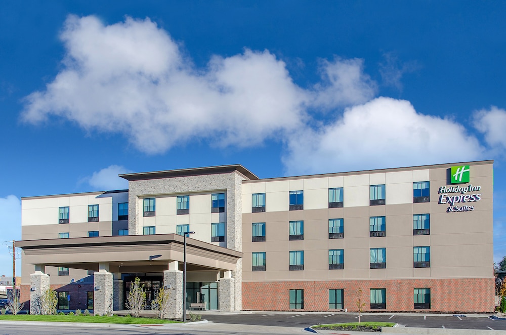 holiday inn express and suites atchison by ihg