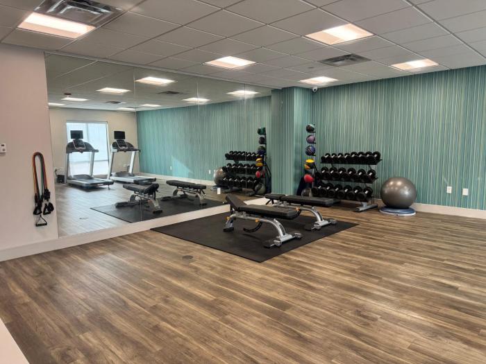 holiday inn express and suites atchison by ihg