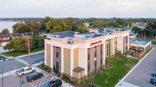 hampton inn spicer green lake
