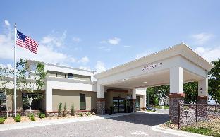 hampton inn spicer green lake