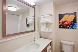 hampton inn spicer green lake