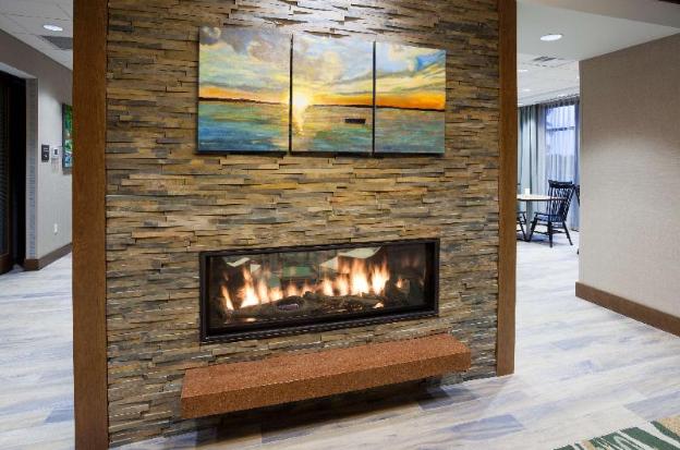 hampton inn spicer green lake