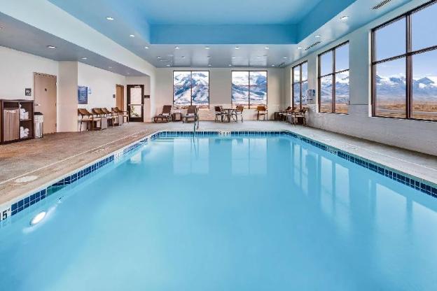 hampton inn and suites wells