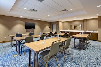 hampton inn and suites wells
