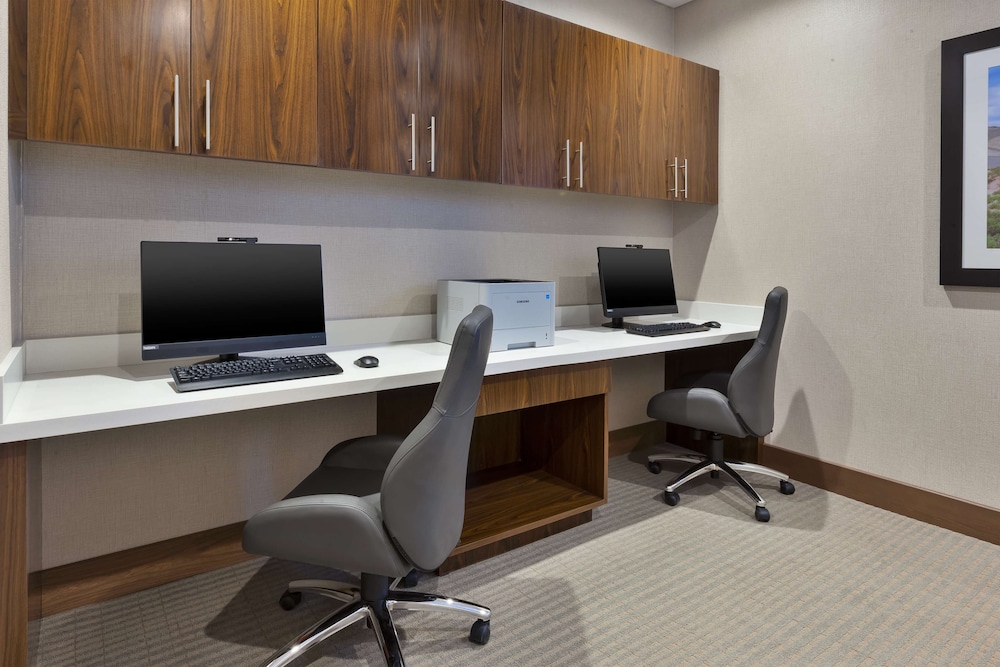 hampton inn and suites wells