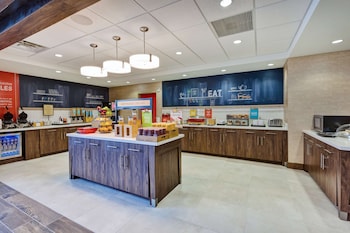 hampton inn and suites wells