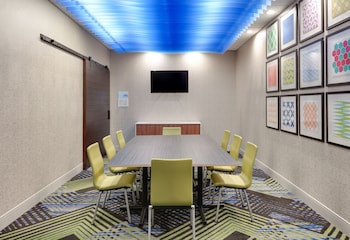 holiday inn express and sui dallas nw hwy love field