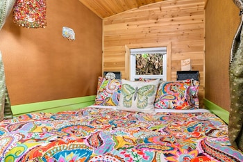 tiny digs hotel of tiny houses