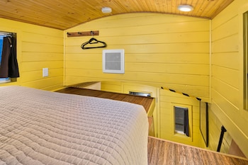 tiny digs hotel of tiny houses