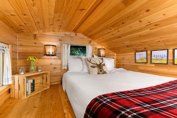 tiny digs hotel of tiny houses