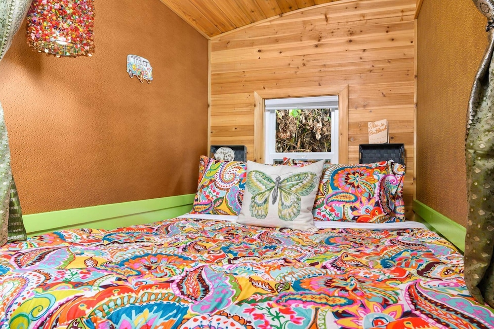 tiny digs hotel of tiny houses